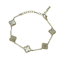 Load image into Gallery viewer, SERAPHINA CLOVER  BRACELET
